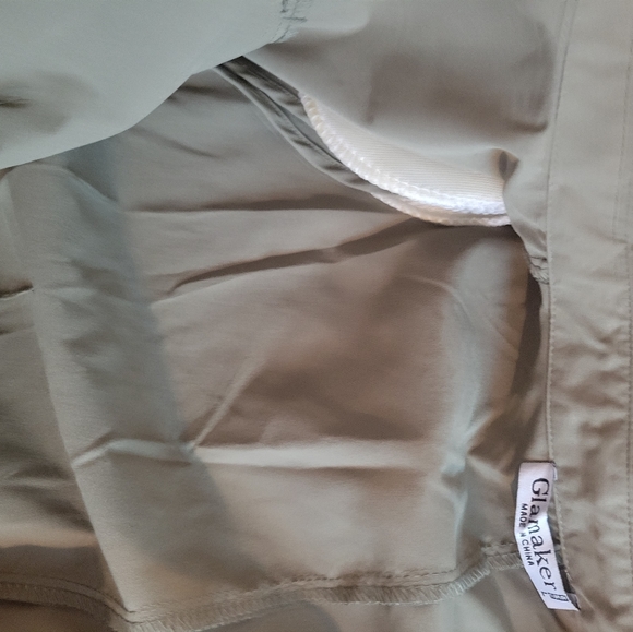 Green button-up jumpsuit with shoulder pads - Picture 6 of 6